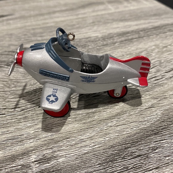 Hallmark | Kiddie Car Classics: Murray Airplane (1996) - Keepsake Ornament - Picture 9 of 14